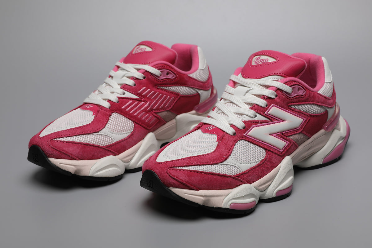 9060 Rose / Red Sneakers