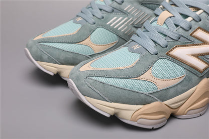 9060 Blue Haze Sneakers