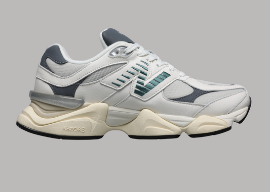 9060 Spruce Sneakers