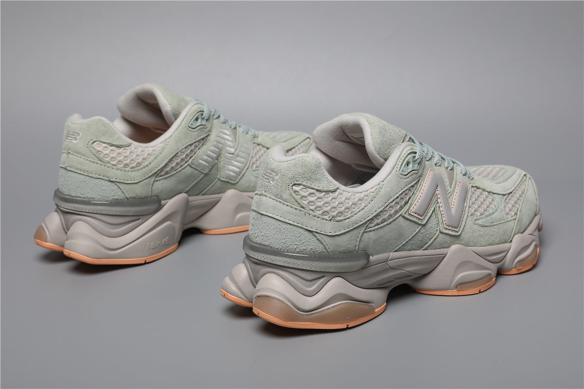 9060 Green Sneakers