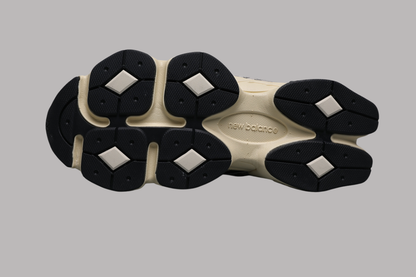 9060 Snake Sneakers