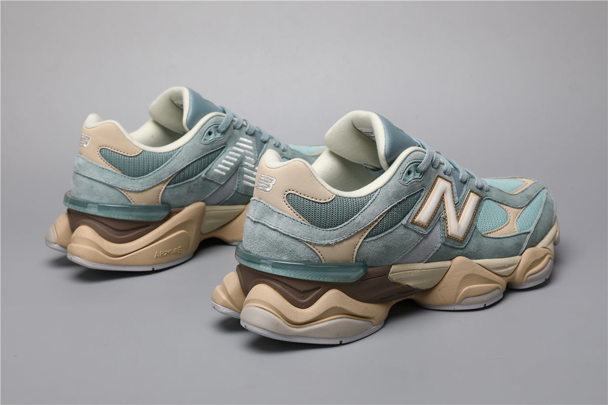 9060 Blue Sneakers