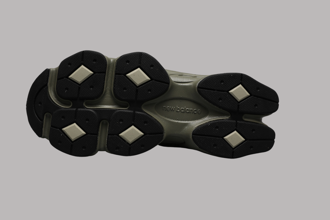 9060 Green Olive Sneakers