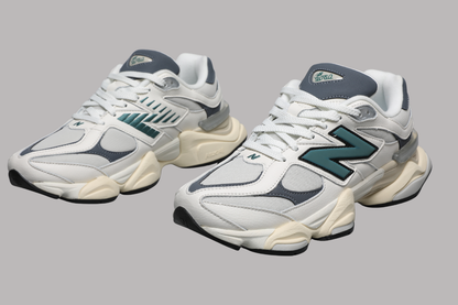 9060 Spruce Sneakers