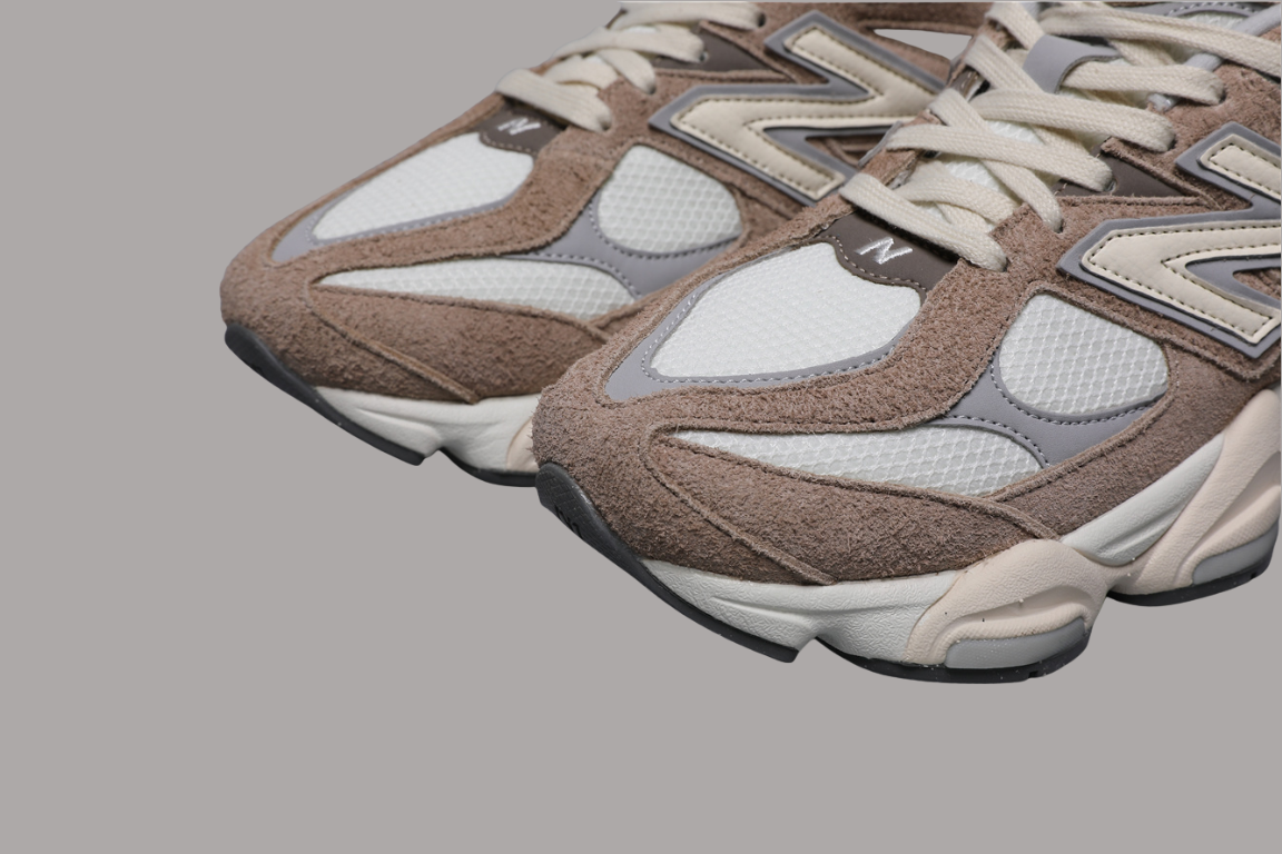 9060 Driftwood Sneakers