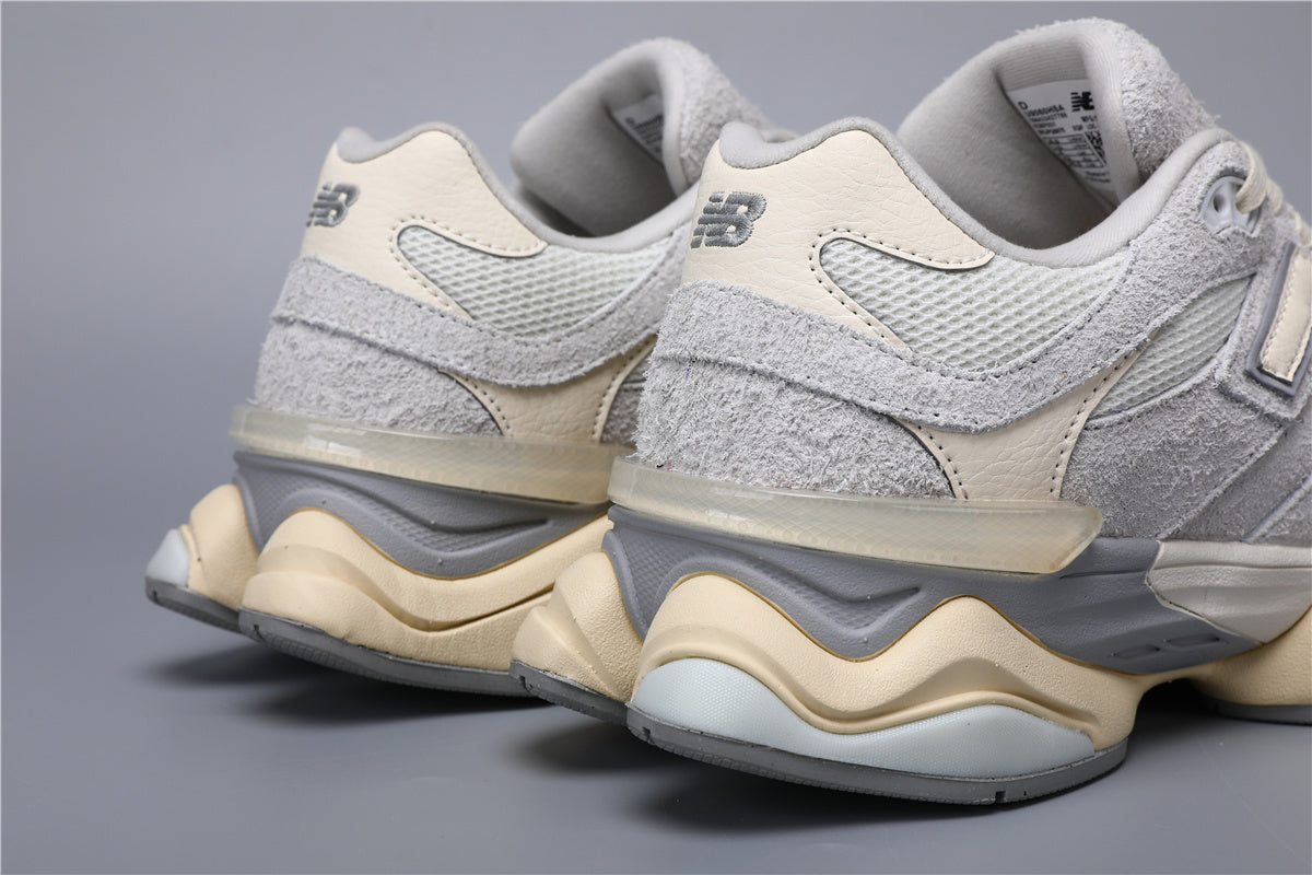 9060 Grey / White Sneakers