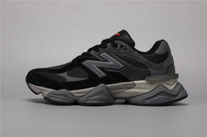 9060 Black Sneakers