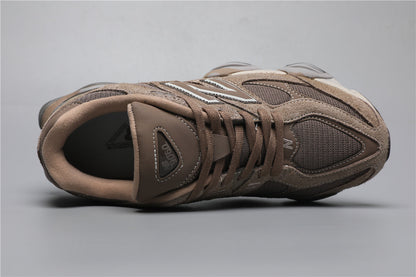 9060 Mushroom Brown Sneakers