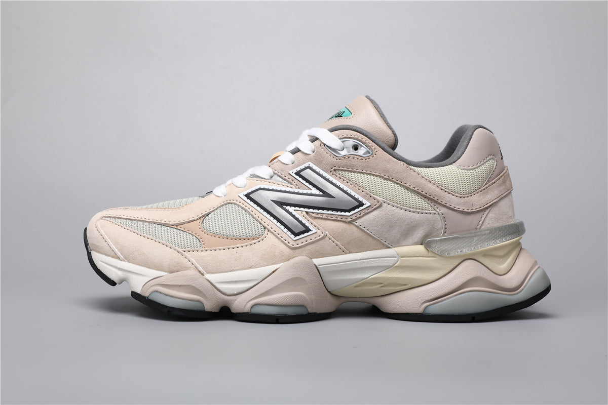 9060 Beige Sneakers