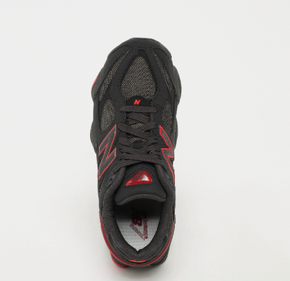 9060 (GS) Sneakers