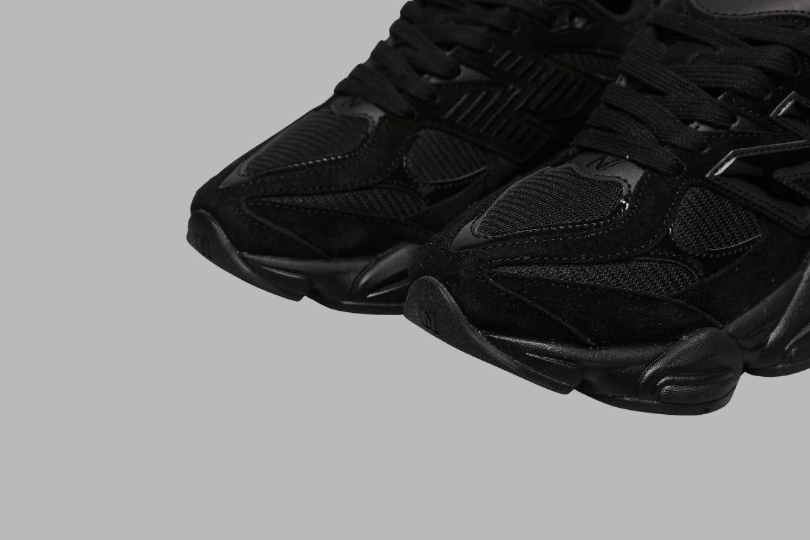 9060 Triple Black Sneakers