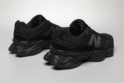 9060 Full Black Edition Sneakers