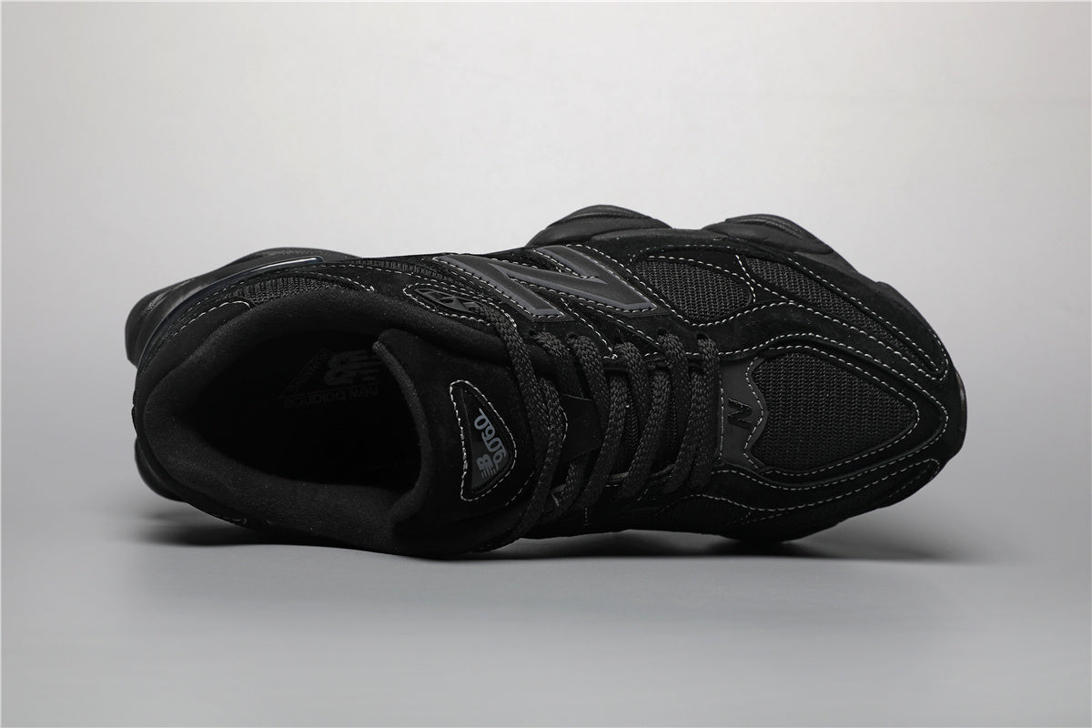 9060 Full Black Edition Sneakers