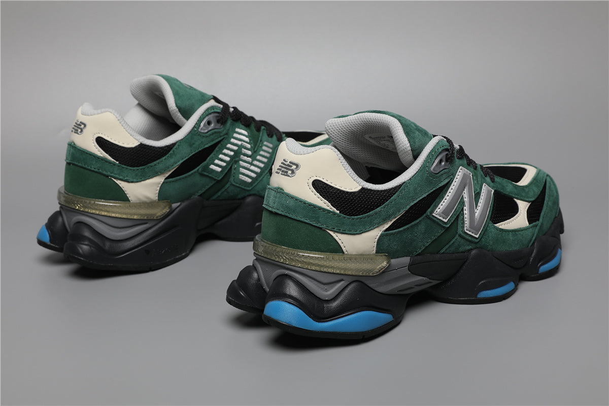 9060 Green / White Sneakers