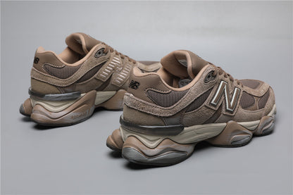 9060 Mushroom Brown Sneakers