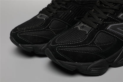 9060 Full Black Edition Sneakers