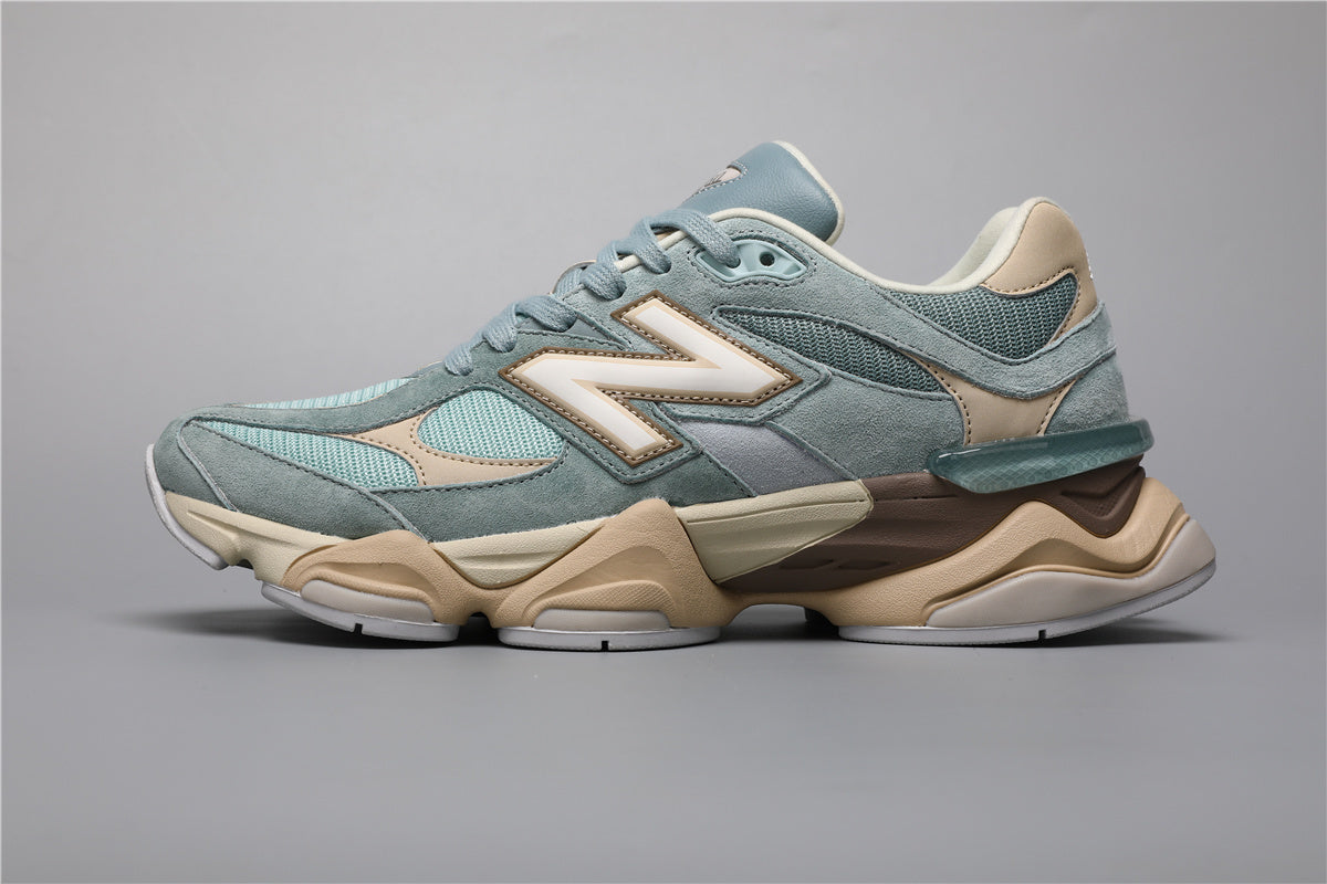9060 Blue Sneakers