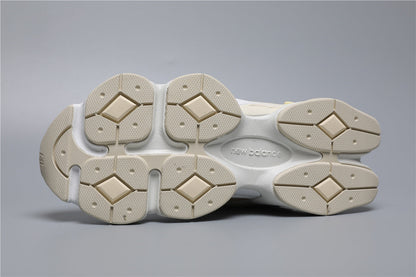 9060 Off-White / Yellow Sneakers