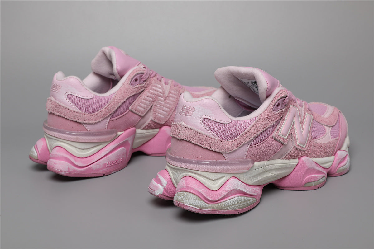 9060 Pink Sneakers