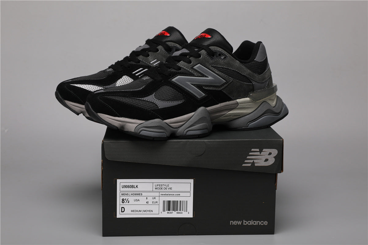 9060 Black Sneakers