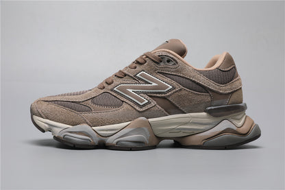 9060 Mushroom Brown Sneakers
