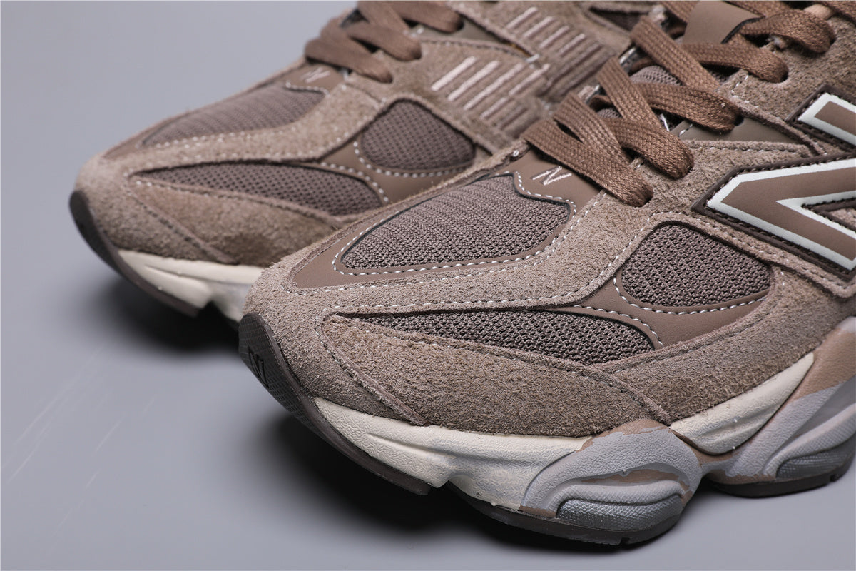 9060 Mushroom Brown Sneakers